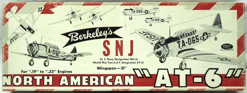 Berkeley 1/16 North American AT-6 / SNJ Texan Trainer - Flying Aircraft plastic model kit